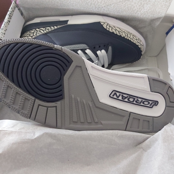 Jordan retro 3 Georgetown size 10 - Picture 3 of 4